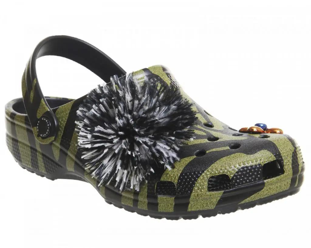 Are Crocs Good For Knee Pain? ( Alternatives ) PostureInfoHub