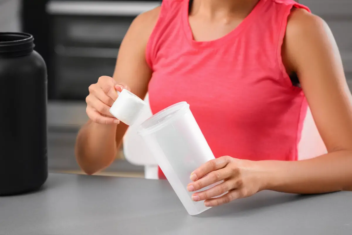 How Many Scoops of Protein Powder Are You Supposed to Put in Your Drink